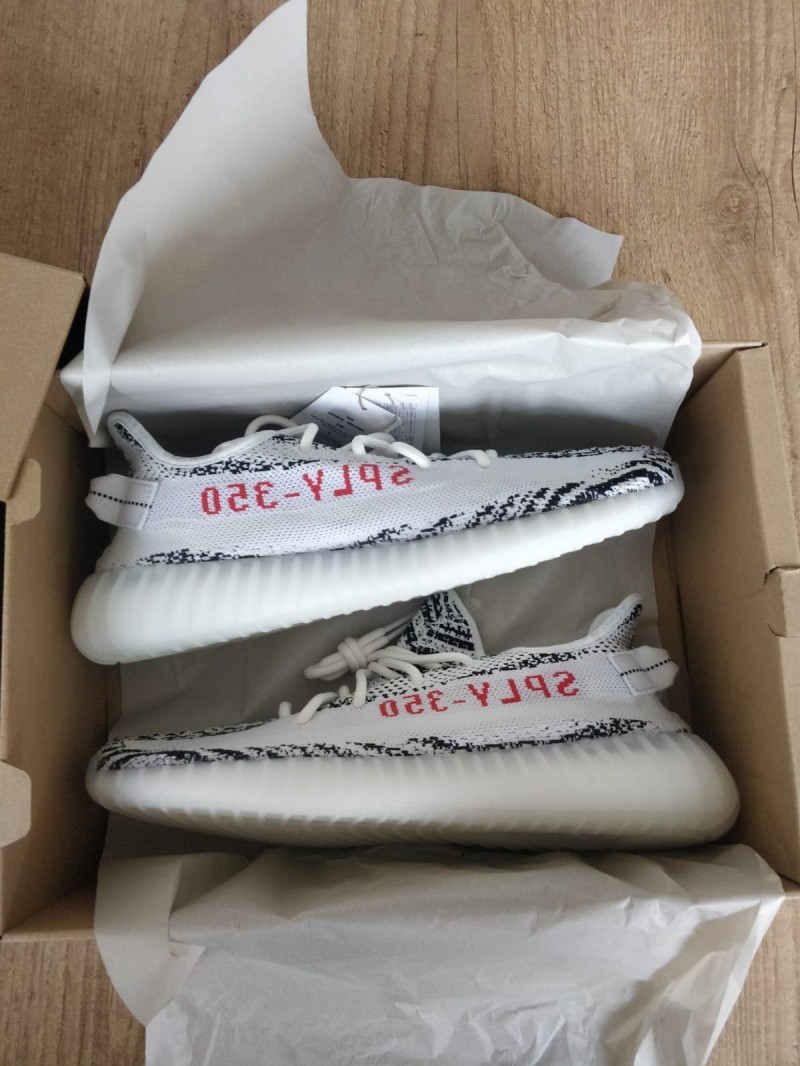 Adidas Yeezy Boost 350 v2 Zebra