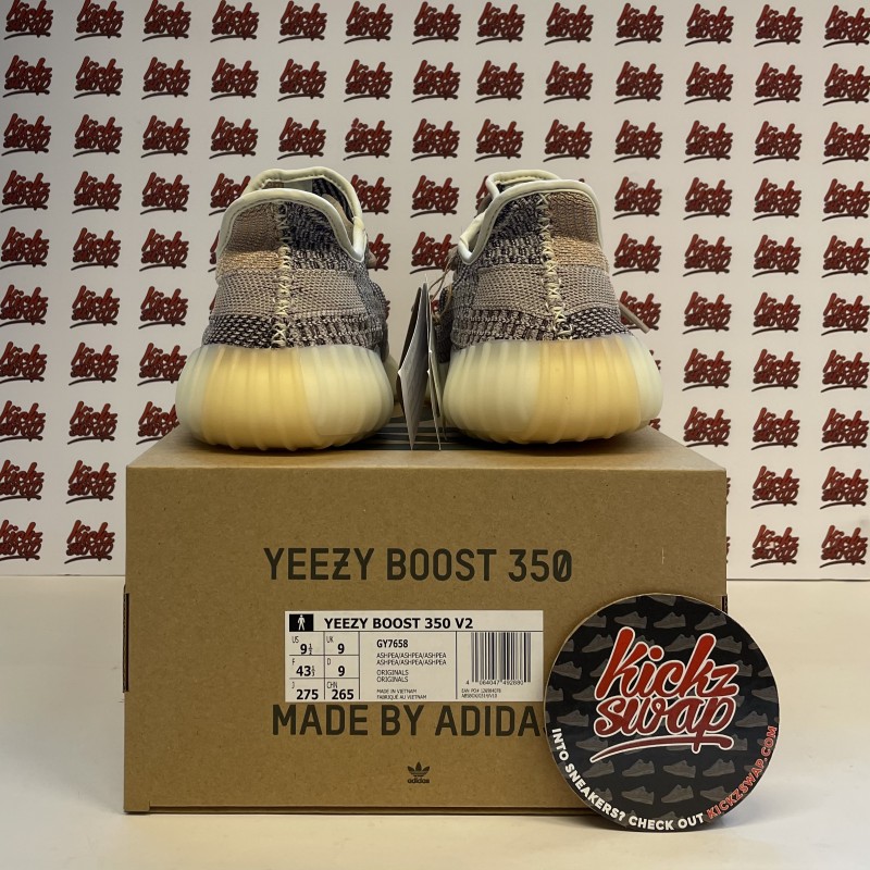 Beige Adidas Lage Sneakers Yeezy Boost 350 V2 Ash Pearl GY7658 - Schoenen.nl